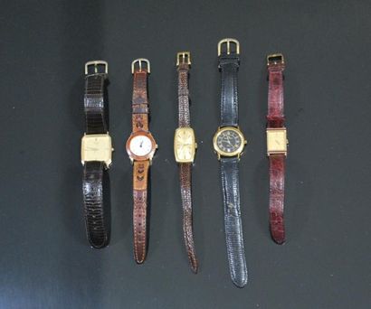 null Ensemble de 5 montres dont Tissot, Seiko.