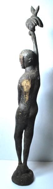 null Sculpture féminine. _x000D_

Art d'Afrique. _x000D_

H. : 93 cm