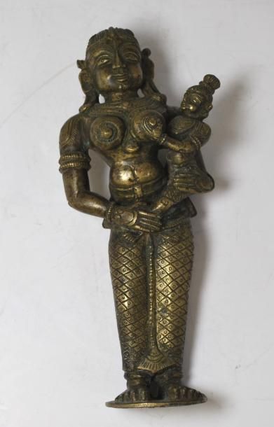 null Sujet en bronze figurant une divinité asiatique.
H. : 18 cm.