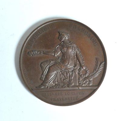 null Ensemble de trois médailles en bronze : 
- Av. Tête laurée à gauche de Napoléon...