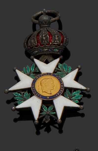 null Ordre impérial de la Légion d'Honneur



Etoile de Chevalier en argent et émail....