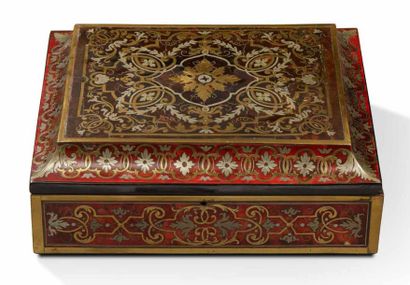 null Beau coffret en marqueterie dite «Boulle» de laiton et étain sur fond d'écaille...