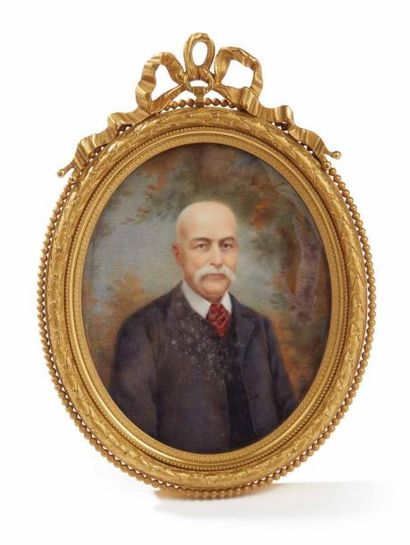 École FRANÇAISE de la fin du XIXe siècle Portrait d'homme à la moustache
Miniature...