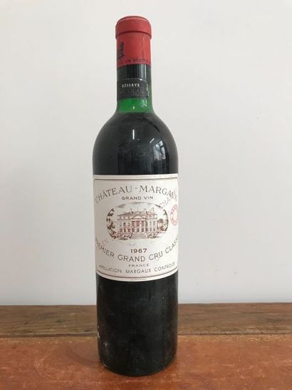 Une bouteille de Château Margaux, Margaux...
