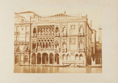 null La Maison d’Or de Venise - Carlo PONTI (1823-1893). Tirage albuminé vers 1870,...