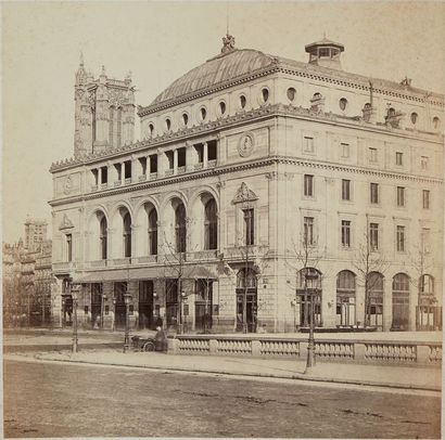 CHARLES MARVILLE Théâtres et édifices parisiens, ca 1865.
9
Tirages sur papier albuminés...