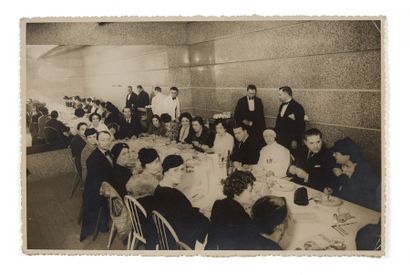 null Banquet Louise WEISS, février 1836
Photographie représentant un déjeuner des...