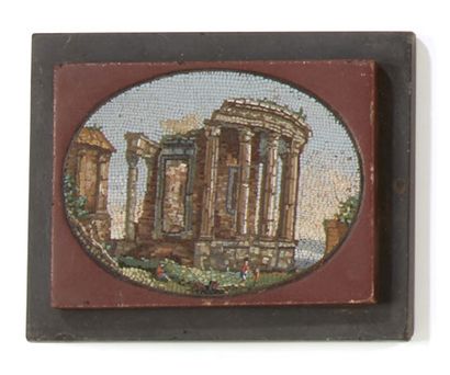 Ateliers romains Plaque rectangulaire en marbre à décor d'une micromosaïque figurant...