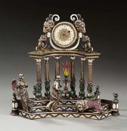 null Porte-montre en forme de temple à l'antique en argent, émail polychrome, lapis-lazuli,...