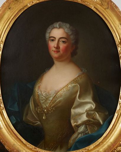 École FRANÇAISE vers 1740 Portrait de femme en robe
Toile ovale
Dim.: 81 x 66 cm