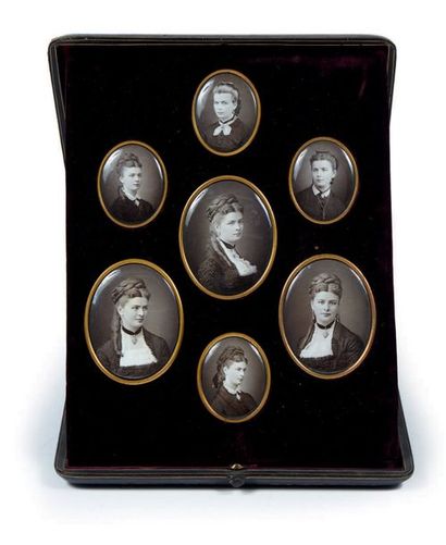 MATHIEU DEROCHE (1837-?) Ensemble de 7 miniatures ovales procédés photographiques...