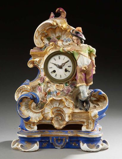 Dans le goût de Jacob PETIT (1796 - 1868) Pendule en porcelaine polychrome reposant...