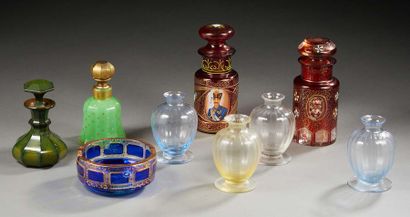 null Ensemble de flacons en cristal, opaline et verre
Divers époques XIXe et XXe...