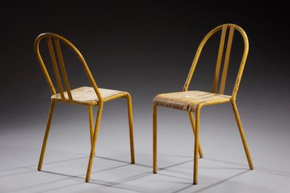 Robert MALLET-STEVENS (1886-1945) Paire de chaises en métal tubulaire laqué jaune...