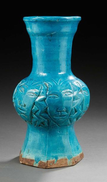 Edouard CAZAUX (1889-1974) Vase en céramique émaillée bleue à décor en relief d'une...