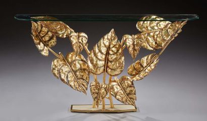 ALAIN CHERVET (né en 1944) Amazonia
Console en laiton doré et patiné à décor d'assemblages...