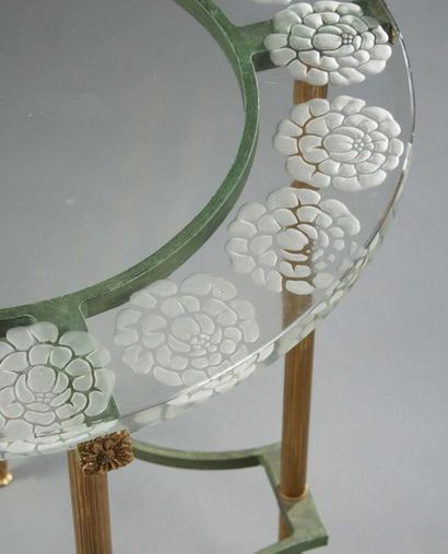 RENE LALIQUE (1860-1945) Table à plateau de René Lalique provenant du guéridon modèle...