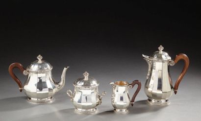 PUIFORCAT Service à thé et café en argent de style Louis XVI, manche en bois fruitier....