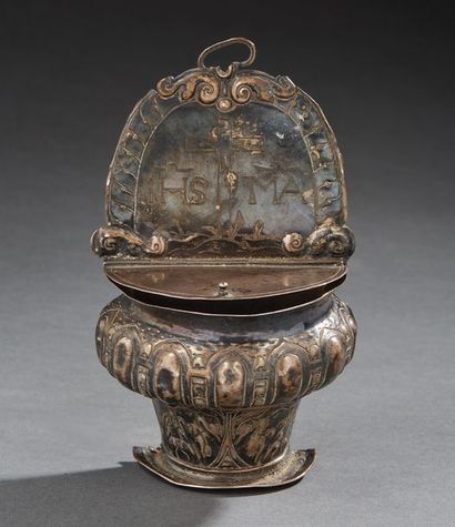null Silver holy water font.
Belgium, Mons XVIIIs century.
Weight: 140 g