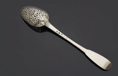 null Serving spoon known as the silver olive serving spoon, uniplat model, the spoon...