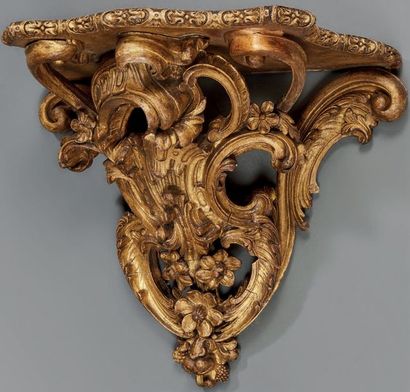 null Wall console in wood and gilded stucco with a mix of rocky decorations of flowery...