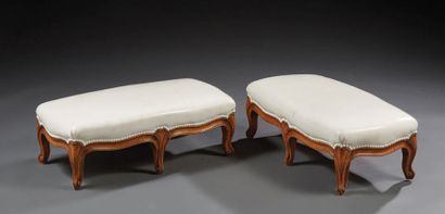null Pair of footbeds in beech molded and sculpted.
Louis XV style