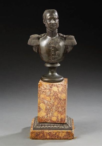 null Chased and patinated bronze bust probably representing William de Nasseau in...