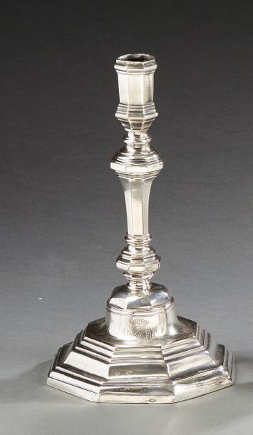 null Candlestick in plain silver, model with eight sides extending over the candle,...