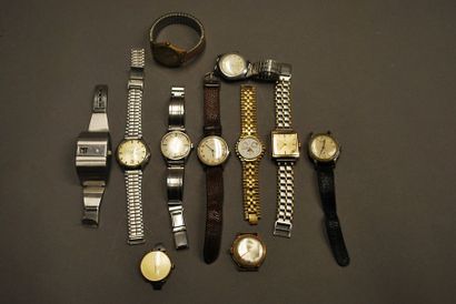 null Ensemble divers de huit montres bracelets et trois cadrans de montres bracelets...