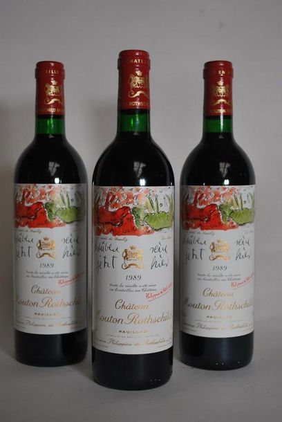 null Trois bouteilles de Château Mouton Rothschild, Pauillac, 1989.