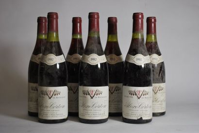 null Sept bouteilles d'Aloxe Corton, Gaston et Pierre Ravaut, 1982.