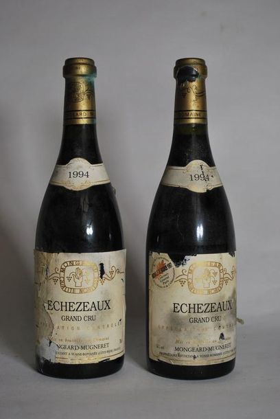 null Deux bouteilles d'Echezeaux, Grand Cru, Mongeard-Mugneret, 1994.