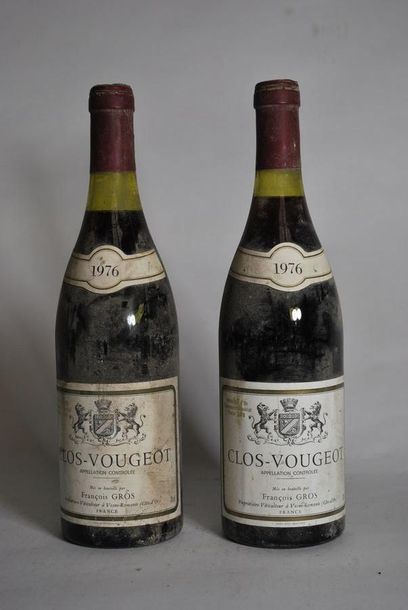 null Deux bouteilles de Clos-Vougeot, François Gros, 1976.