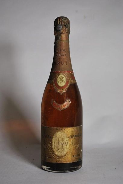 null Une bouteille de Champagne Cristal Louis Roederer, 1949.
