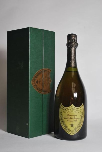 null Une bouteille de Champagne, Moët & Chandon, Cuvée Dom Pérignon, Vintage 1980.

(Dans...