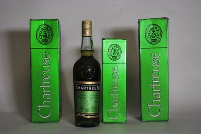 null Ensemble de quatre bouteilles de Chartreuse Garnier (dont une petite).