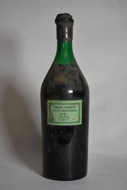 null Une bouteille de Chartreuse Garnier mise en bouteille en 1973 n° 5421.