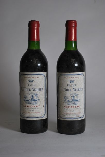 Deux bouteilles de Château La Tour Negrier,...