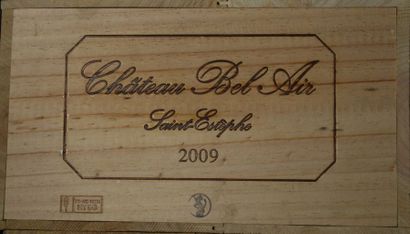 Douze bouteilles de Château Bel Air, Saint-Estèphe,...