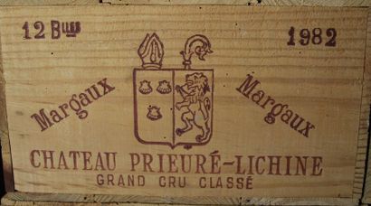Douze bouteilles de Château Prieuré-Lichine,...