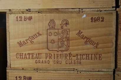 Douze bouteilles de Château Prieuré-Lichine,...