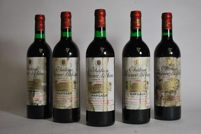 null Cinq bouteilles de Château Prieuré-Lichine, Margaux, 4ème GCC, 1982.

Etiquettes...