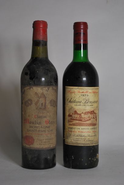 null Une bouteille de Château Bouscaut, Graves, GCC, 1973, on y joint une bouteille...