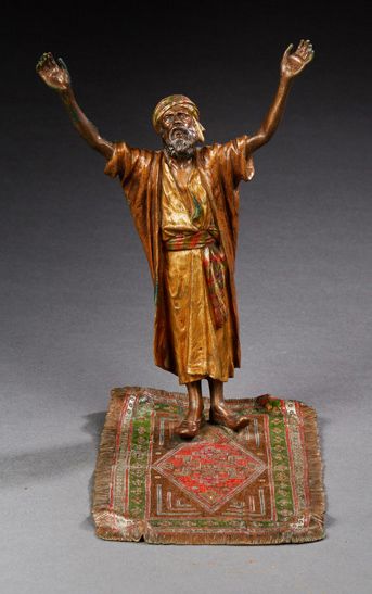 VIENNE Ensemble de trois sujets orientalistes en bronze polychrome.
Vers 1900.
Dim.:...