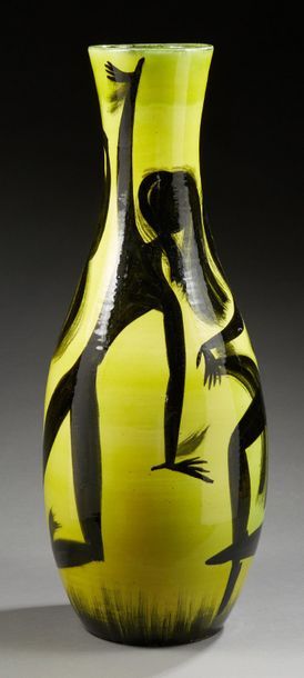 ACCOLAY Important vase balustre en céramique émaillée à décor stylisé de femmes noir...
