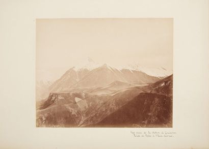 null [ PHOTOGRAPHIES - VOYAGE ]
"Souvenir de voyage - 1884 - RUSSIE, CAUCASE, ARMENIE"
Album...