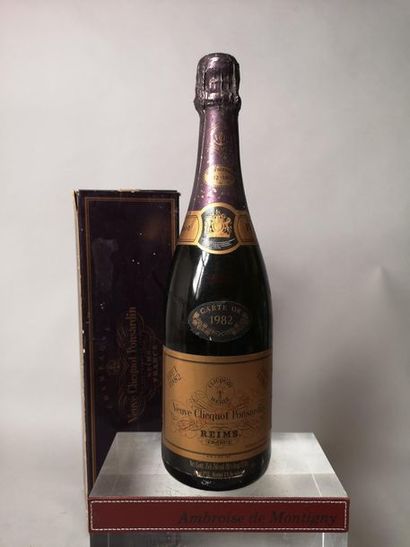 null 1 bouteille CHAMPAGNE Vve. CLICQUOT CARTE D'OR 1982


Coffret individuel.