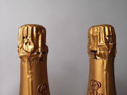 null 4 bouteilles CHAMPAGNE CRISTAL de ROEDERER 2002