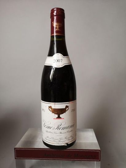 null 1 bouteille VOSNE ROMANEE - GROS FRERE & SŒUR 2007 


Etiquette légèrement marquée...