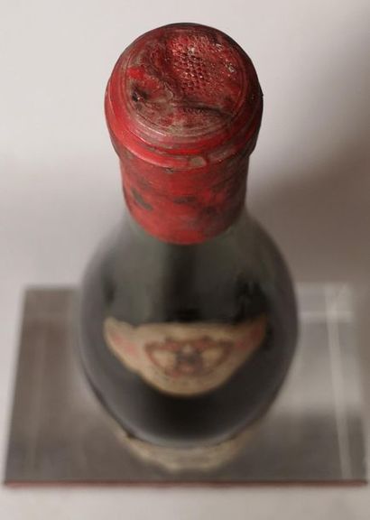 null 1 bouteille SANTENAY - Réserve de la cave de la Reine Pédauque 1938
Etiquette...